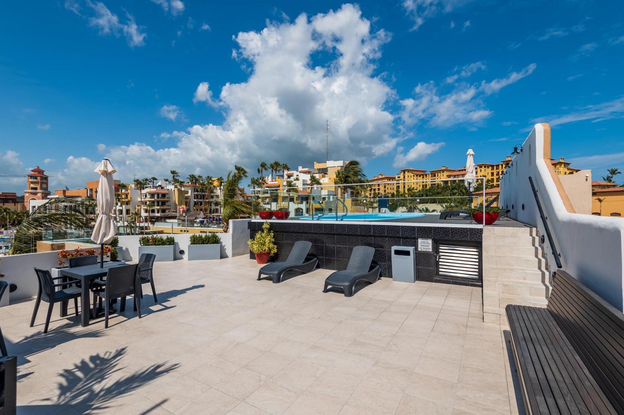 Marina Cabo Plaza Town & Beach Condos Кабо-Сан-Лукас Экстерьер фото