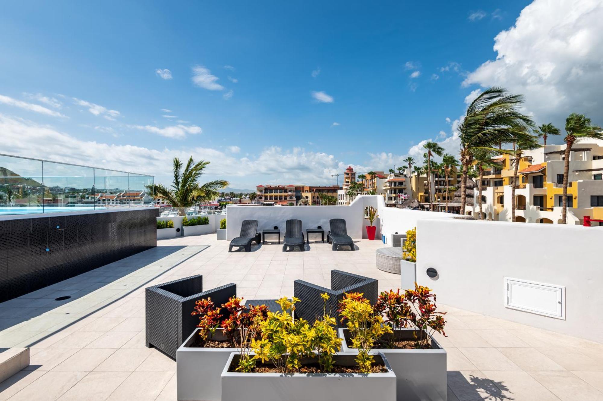 Marina Cabo Plaza Town & Beach Condos Кабо-Сан-Лукас Экстерьер фото