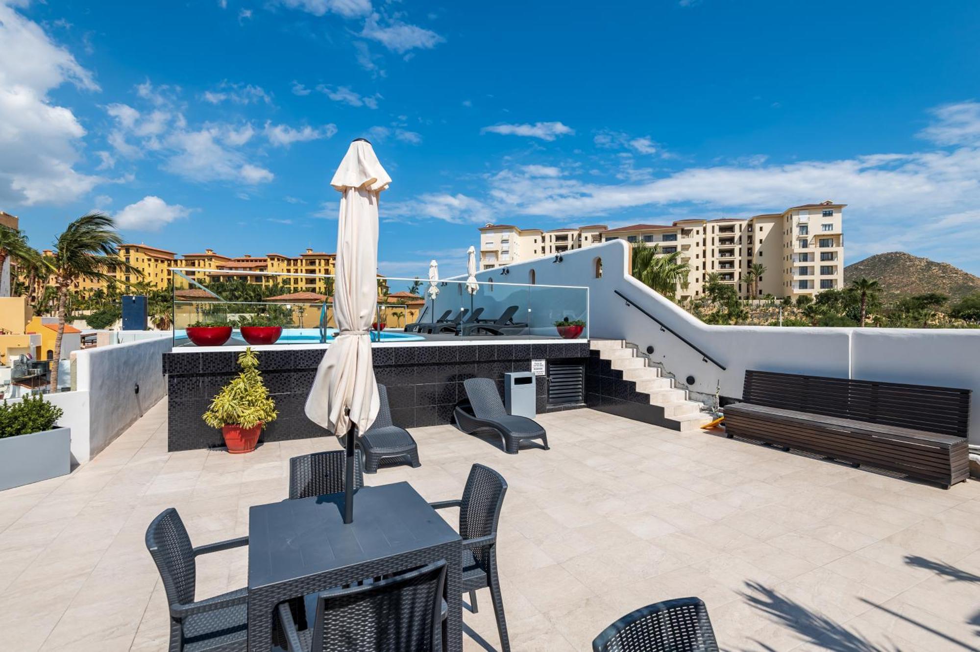 Marina Cabo Plaza Town & Beach Condos Кабо-Сан-Лукас Экстерьер фото