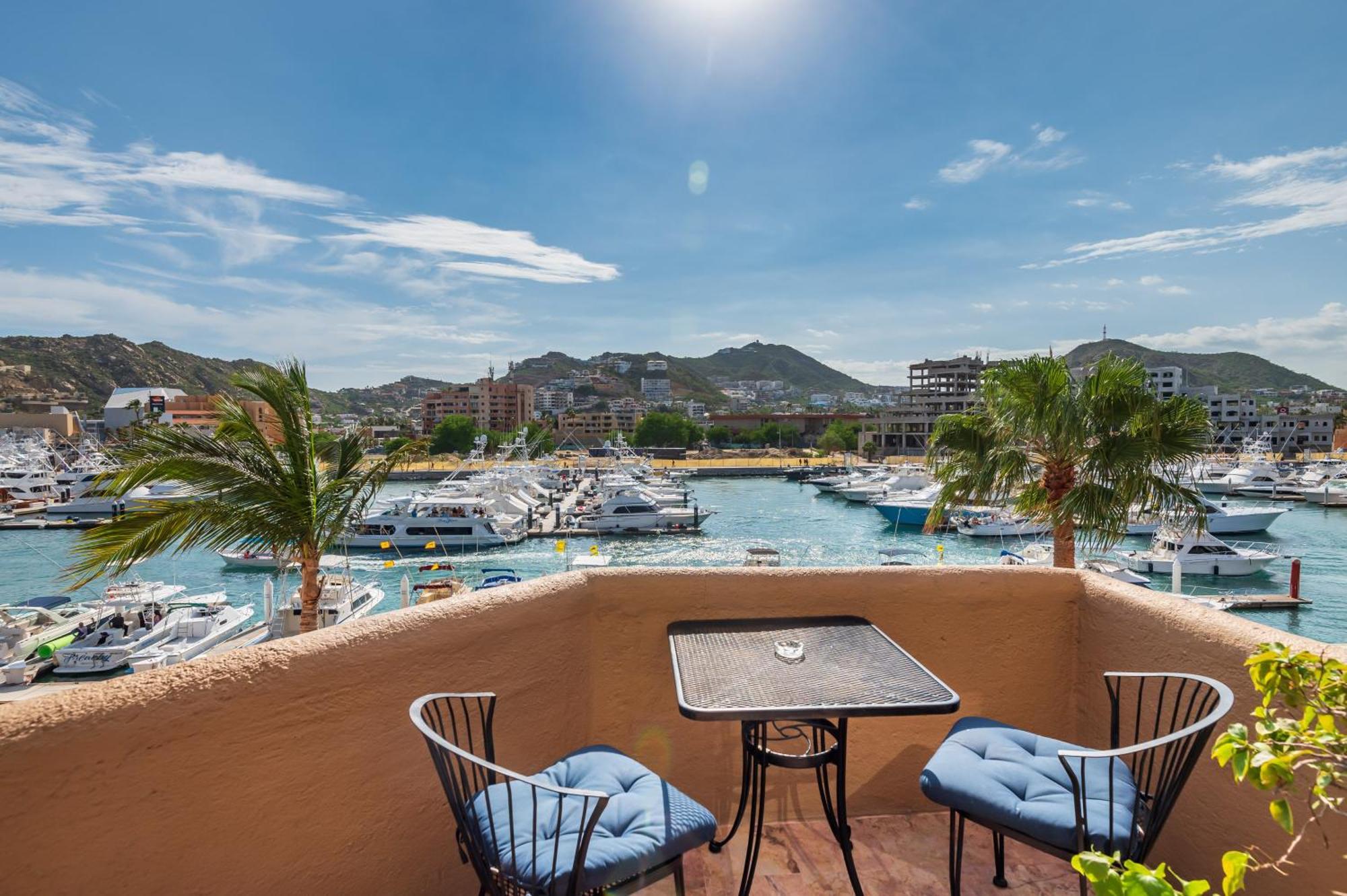 Marina Cabo Plaza Town & Beach Condos Кабо-Сан-Лукас Экстерьер фото